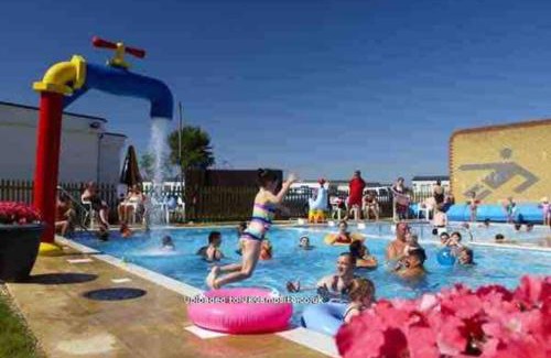 Seasalter Apartamento | Whitstable, DP42, 2 bed park home, Alberta Holiday Park