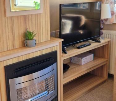 Seasalter Casa | Whitstable Trieste - 3 Bedroom, sleeps 8 Pet friendly, family friendly