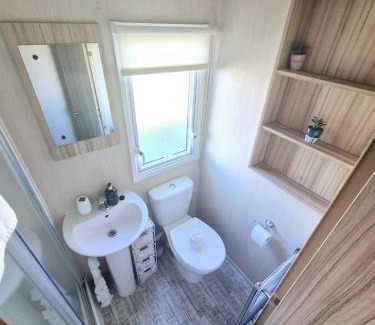 Seasalter Casa | Whitstable Trieste - 3 Bedroom, sleeps 8 Pet friendly, family friendly