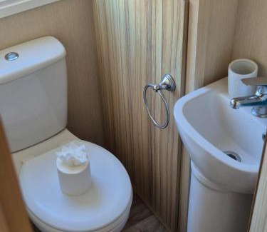 Seasalter Casa | Whitstable Trieste - 3 Bedroom, sleeps 8 Pet friendly, family friendly