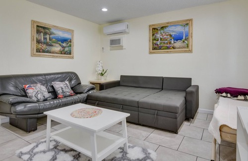 Whittier Casa | Whittier Duplex Unit Near Beaches & Hiking!