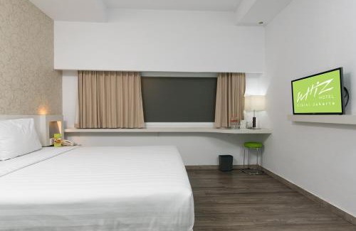 Cikini Hotel | Whiz Hotel Cikini Jakarta
