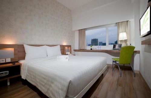 Cikini Hotel | Whiz Hotel Cikini Jakarta