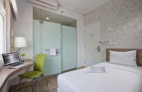 Cikini Hotel | Whiz Hotel Cikini Jakarta