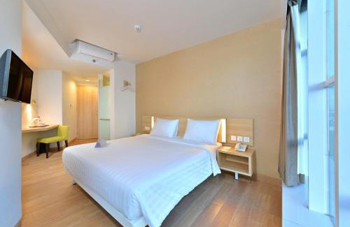 Makassar Hotel | Whiz Prime Hotel Hasanuddin Makassar