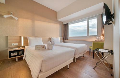 Makassar Hotel | Whiz Prime Hotel Hasanuddin Makassar