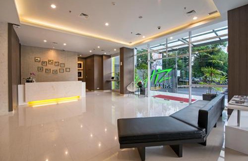 Makassar Hotel | Whiz Prime Hotel Hasanuddin Makassar