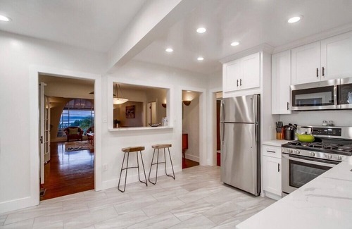 Middletown Casa | ♦ WHOA!, NEW SEAVIEW OASIS HAS IT ALL - VIEWS ♦ SPA ♦ GAMEROOM ♦