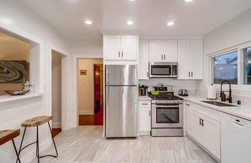 Middletown Casa | ♦ WHOA!, NEW SEAVIEW OASIS HAS IT ALL - VIEWS ♦ SPA ♦ GAMEROOM ♦