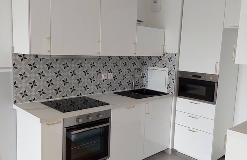 Le Plessis-Robinson Apartamento | Whole apartment F2 furnished very bright and cosy- Le Plessis-Robinson, France