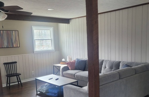 Seymour Casa | Whole Home With Tons of Space