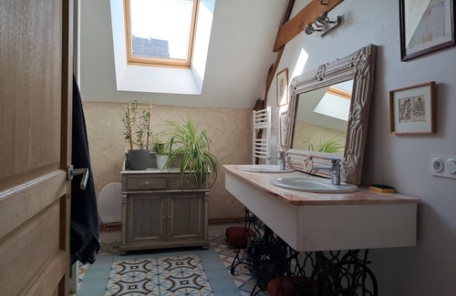 Mezieres-sur-Ponthouin Otro | Whole house 6 bedrooms 13 sleeps and more