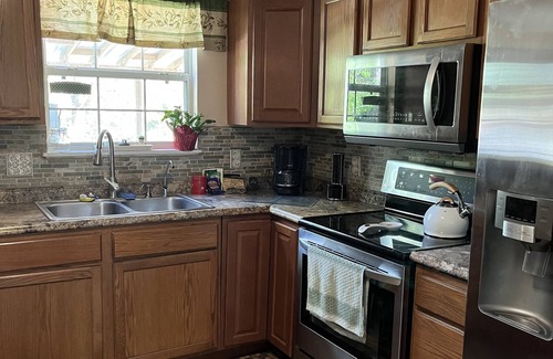 Lexington Casa | Whole House - billiard rm, Lg pool & deck- Pet friendly - 5 min from I-20 & I-26