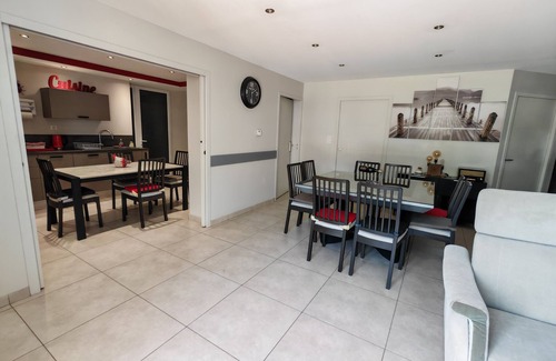 Saint-Jean-Lachalm Casa | Whole house