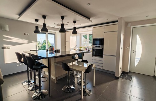 Saint-Jean-Lachalm Casa | Whole house