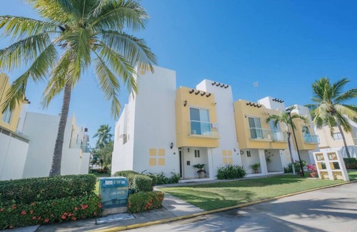 Granjas del Marqués Casa | CASA ENTERA EN ACAPULCO DIAMANTE