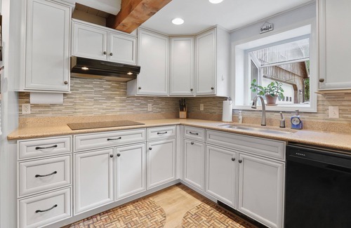 Canandaigua Casa | ¡Publicación escénica y casa de vigas con vista al lago Canandaigua! ¡Mascota amigable! Duerme 10