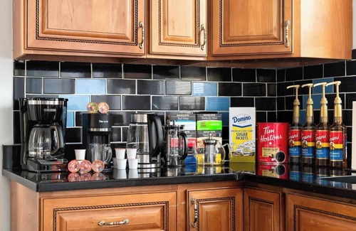 New Rochelle Casa | Whole House Spacious 4-bedroom house ~ Near NYC & Transit ~ Family Friendly