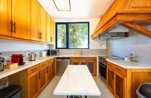 Abrantes Casa | WHome Family Paradise, Exquisite Retreat for Holidays