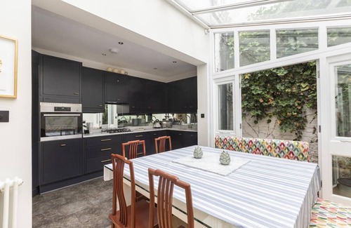 Campden Casa | Whoops-a-Daisy 3 bedroom in Notting Hill