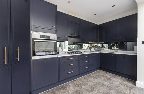 Campden Casa | Whoops-a-Daisy 3 bedroom in Notting Hill