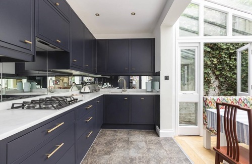 Campden Casa | Whoops-a-Daisy 3 bedroom in Notting Hill