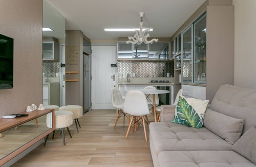 Porto da Lagoa Apartamento | WI-FI 350MB | Pier at Lagoa da Conceição #LA12