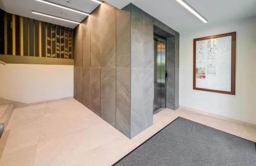 Krzyki Apartamento | Wichrowa Comfort Zone Apartment by BookingHost