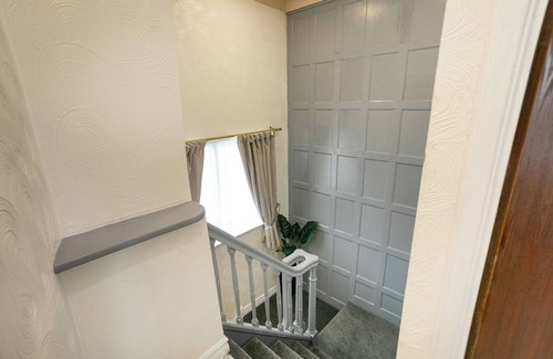 Bramley Casa | Wickersley House, Rotherham for Contractors and Families (Hosted by Emu-J Stays)