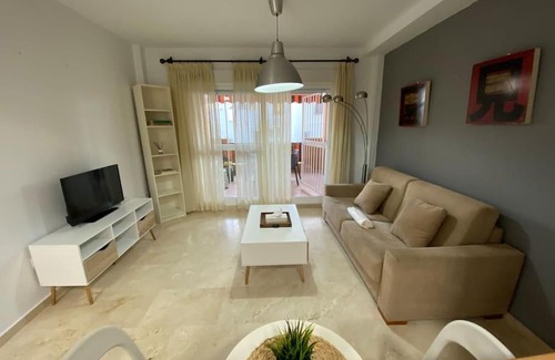 Marina de Casares Apartamento | Wide Beach Apartment