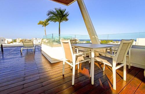 Zazil-ha Apartamento | Wide Studio with Sunny Balcony Pool Gym Steps 2 Beach
