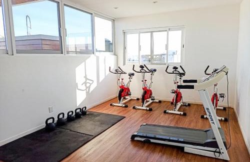 Zazil-ha Apartamento | Wide Studio with Sunny Balcony Pool Gym Steps 2 Beach
