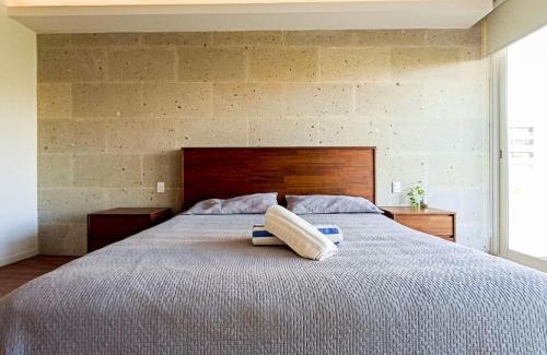 Zazil-ha Apartamento | Wide Studio with Sunny Balcony Pool Gym Steps 2 Beach