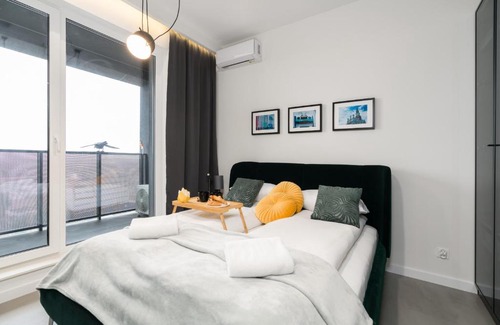 Stare Miasto District Apartamento | Widokowy Apartament Wojciechowskiego Parking i Loggia by Renters Prestige