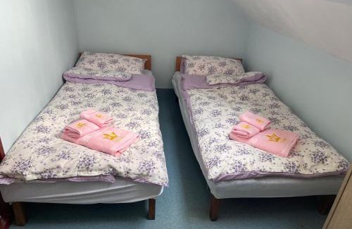 Trzebnica Apartamento | Wiejska Chata w Doline Baryczy