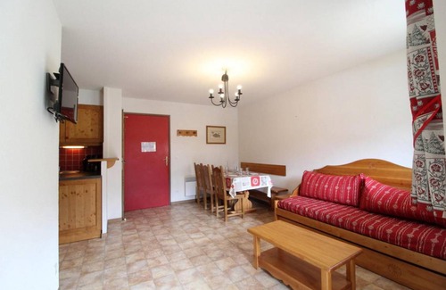 Val Cenis Apartamento | Wifi, 10m from ski slopes, 2nd floor, balcony, parking, tv, ski locker, 40m², Val Cenis