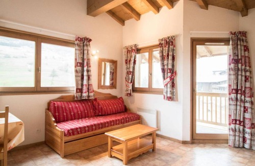 Val Cenis Apartamento | Wifi, 10m from ski slopes, 2nd floor, balcony, parking, tv, ski locker, 41m², Val Cenis
