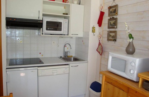Pralognan-la-Vanoise Apartamento | Wifi, 20m from ski slopes, Ground floor, balcony, parking, tv, ski locker, 30m²