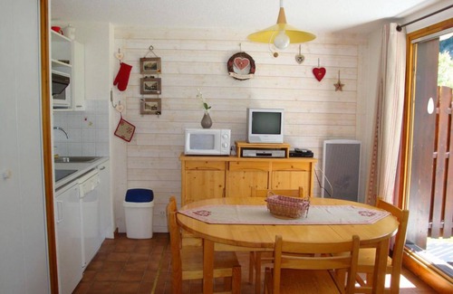 Pralognan-la-Vanoise Apartamento | Wifi, 20m from ski slopes, Ground floor, balcony, parking, tv, ski locker, 30m²