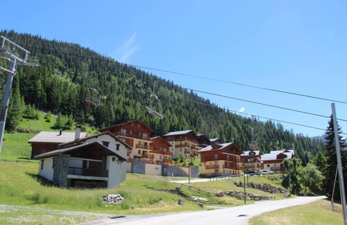 Valfrejus Apartamento | Wifi, 2.o piso, vista montaña, tv, local para esquís, 36m², Valfréjus