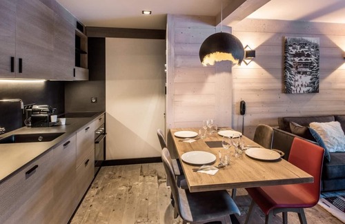 Val-d'Isere Apartamento | Wifi, 50m del centro estación, fitness, piscina, sauna, hammam, balcón, tv, local para esquís, 60m²