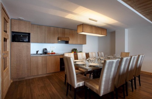Arc-2000 Apartamento | Wifi, 50m del centro estación, fitness, piscina, sauna, hammam, balcón, tv, local para esquís, 45m²