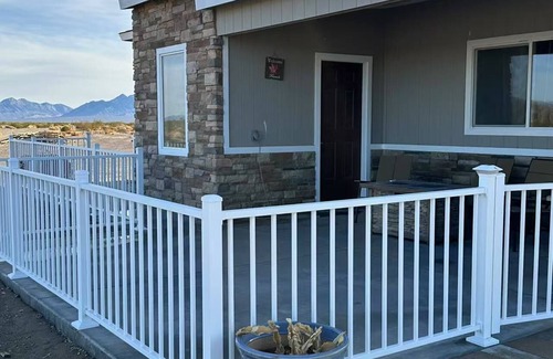 Mojave Desert Casa | wifi/death valley/family-friendly/amargosa valley/4 bedroom