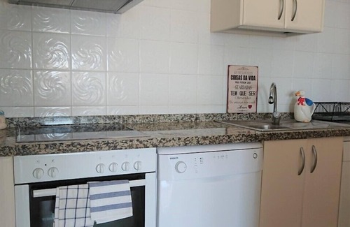 Manilva Apartamento | Wifi gratis, soleado, tranquilo, espacioso, 1BR 1 BA grandes piscinas-Sunny