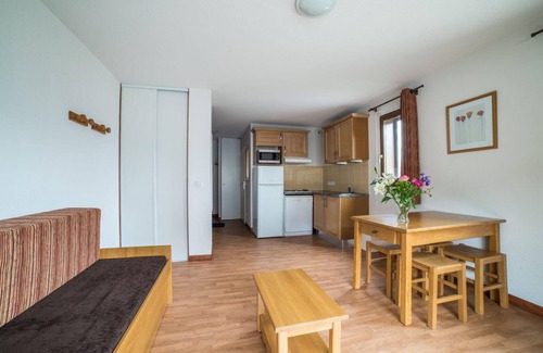 Les Bottieres Apartamento | Wifi, fitness, piscina, terraza, balcón, parking, tv, local para esquís, 24m², Les Bottières