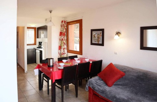 Les Orres Apartamento | Wifi, ski-in/ski-out & foot of the slopes, fitness, swimming pool, terrace, balcony, parking, tv