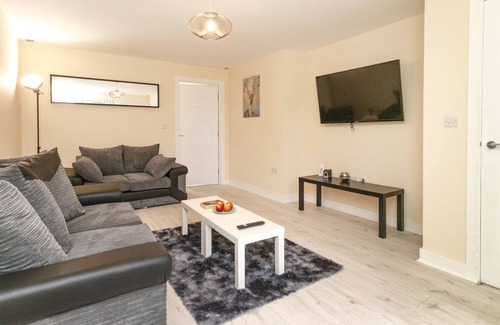 Worksop Casa | Wifi * Smart * Ensuit * Estacionamiento * Cerrado *