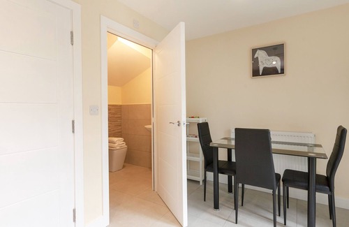 Worksop Casa | Wifi*Smart*Ensuit*Parking*Gated*