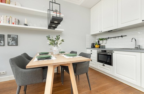 Wilanow Apartamento | Wilanow for 3 People by Renters