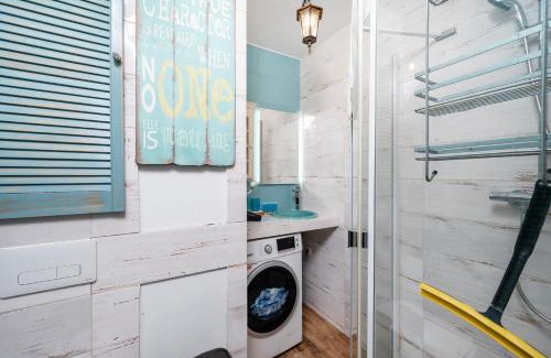 Baluty Apartamento | Wild and Free Urban Jungle Apartment by BookingHost